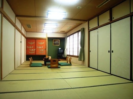 大型日式客房（ 20张榻榻米垫、厕所、盥洗室、冰箱、Wi-Fi ）