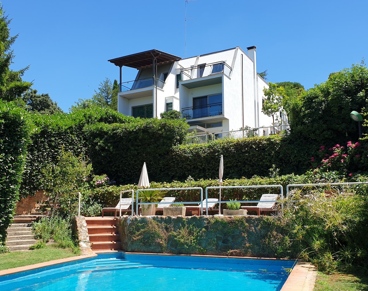 别墅设有私人游泳池，靠近罗马：在大自然中放松身心