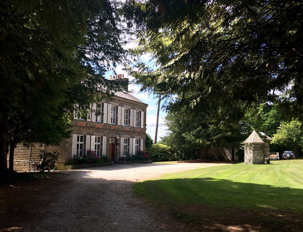 Luxury Petit Château Normandy短期和长期