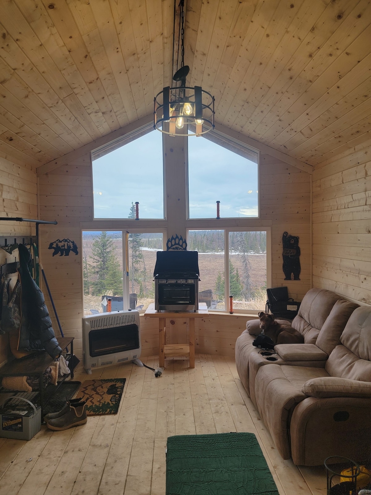 Semi-Remote Alaskan Experience- Cabin Built 2023