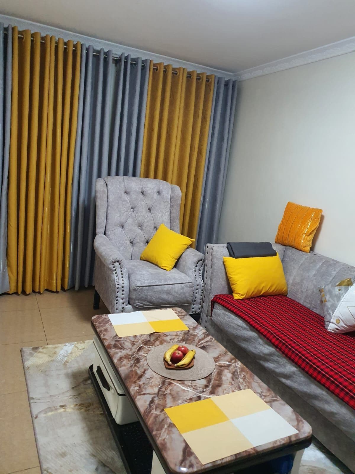 Stunning 2 Bedroom with ample parking