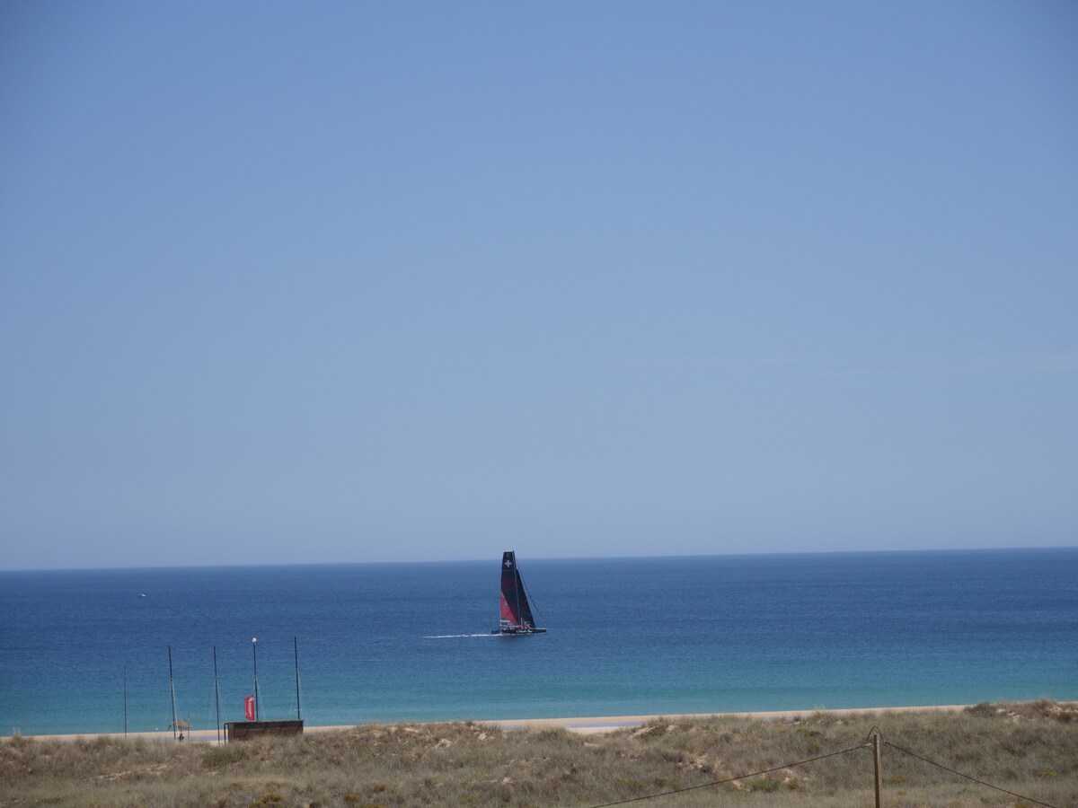 舒适的公寓，可欣赏Meia Praia Lagos海景