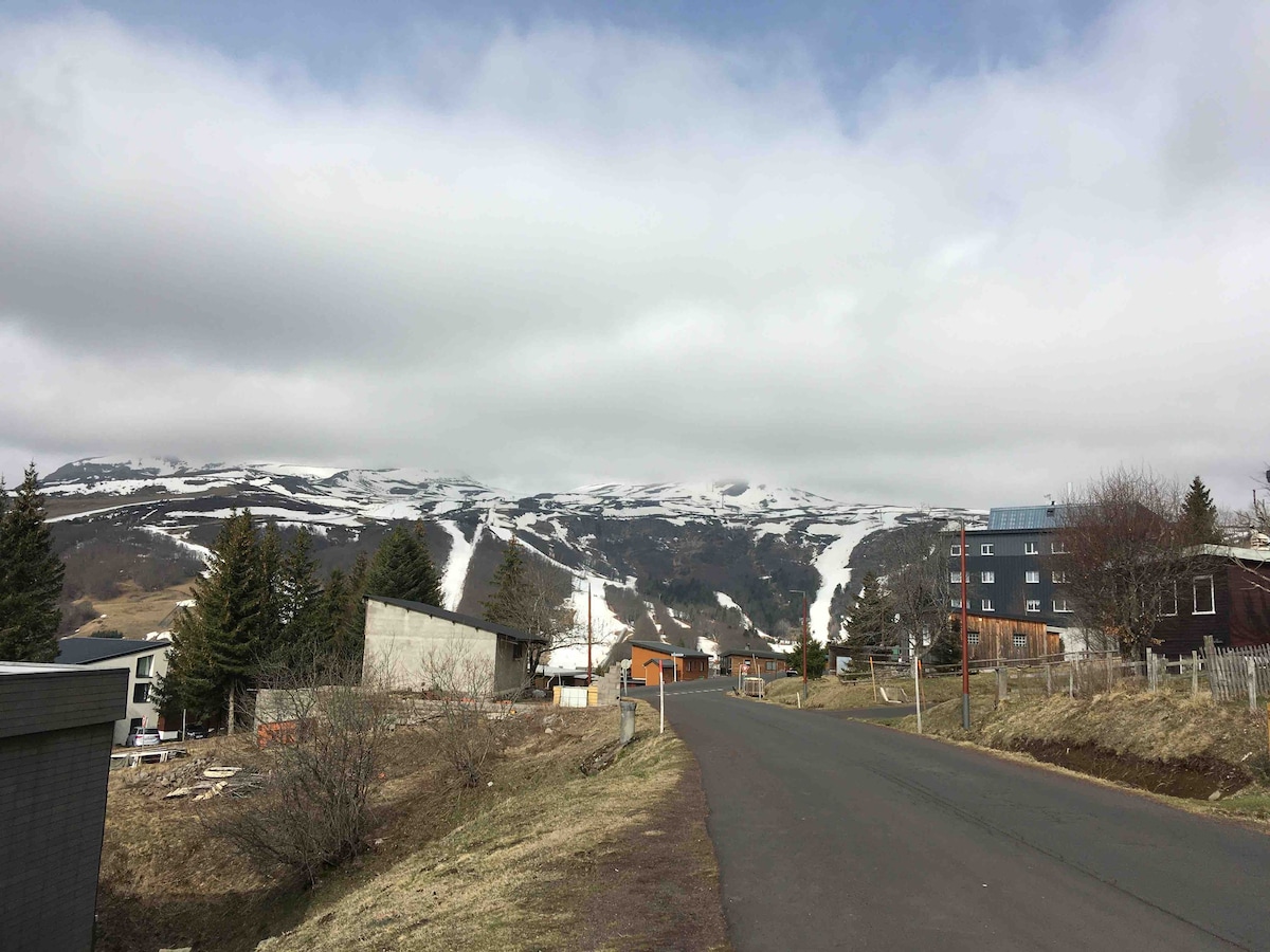 Studette au cœur de la station de Super Besse