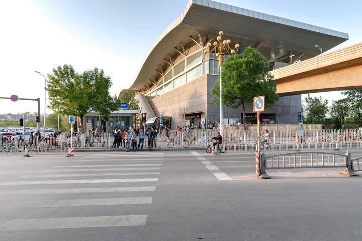 北京旧宫地铁站 紧挨亦庄 宋家庄 南苑机场阳光干净独立房间