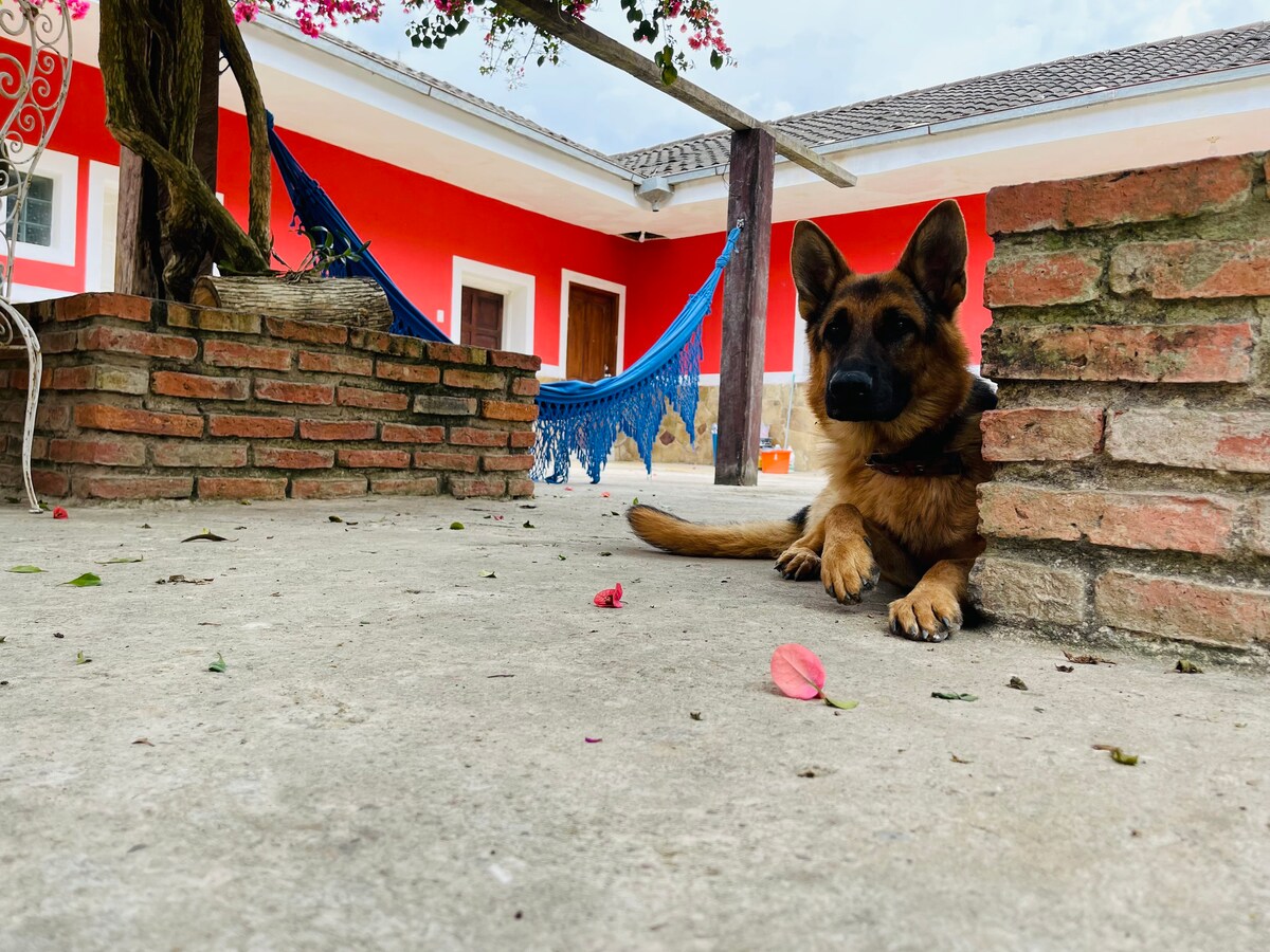 Cabaña independiente a orillas del rio