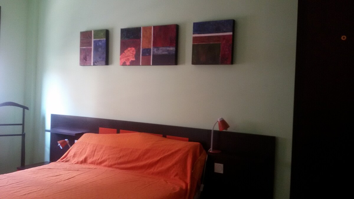 Apartamento casi nuevo, buena zona