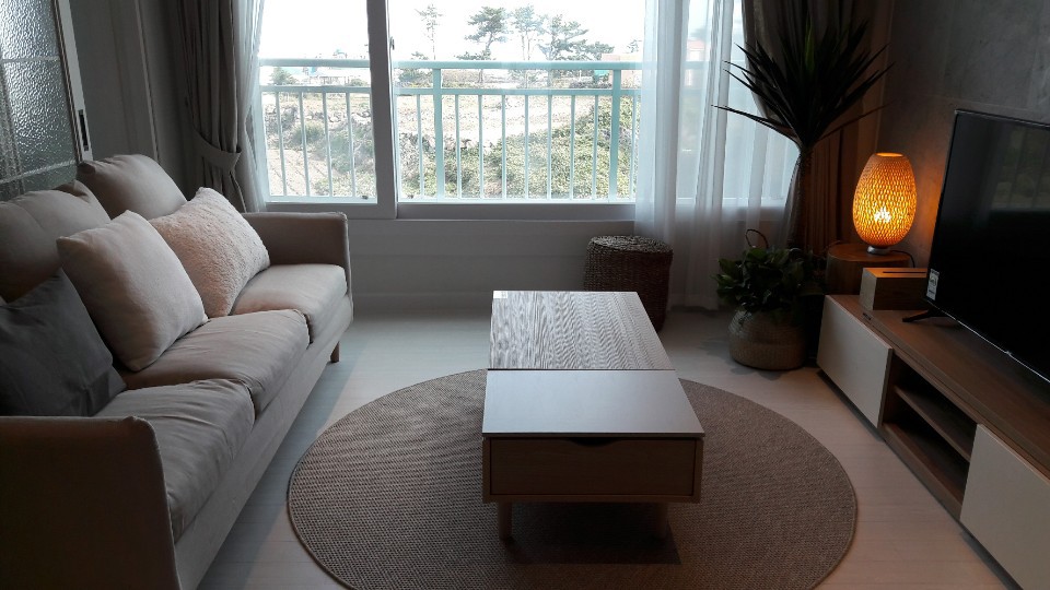 Aewol Modern House （海景。整套房子/无需支付清洁费/宽敞的停车位） 3号房间。浴室2.最多可入住5人