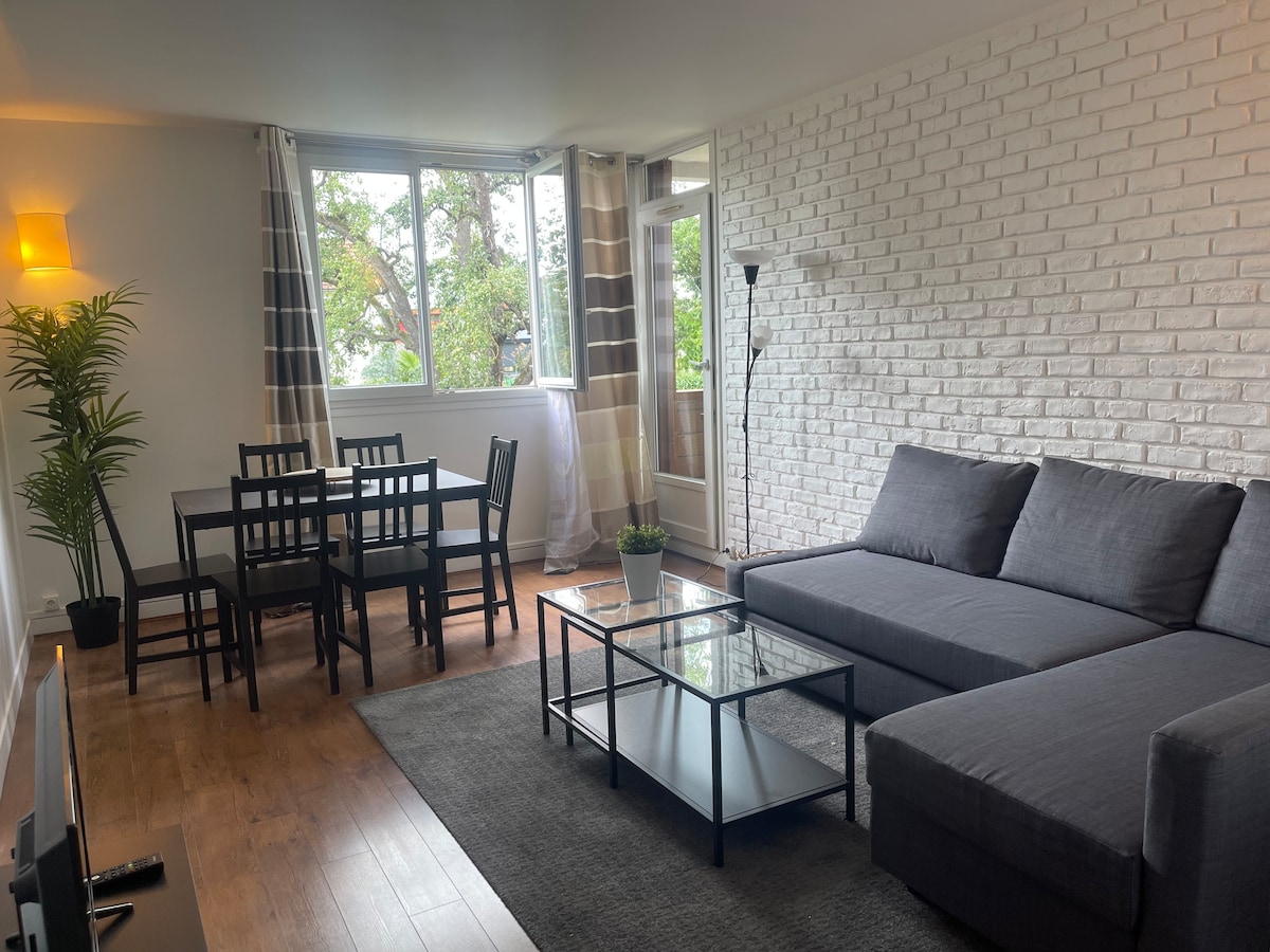 Cozy apartment with Parking 20 minutes from Paris