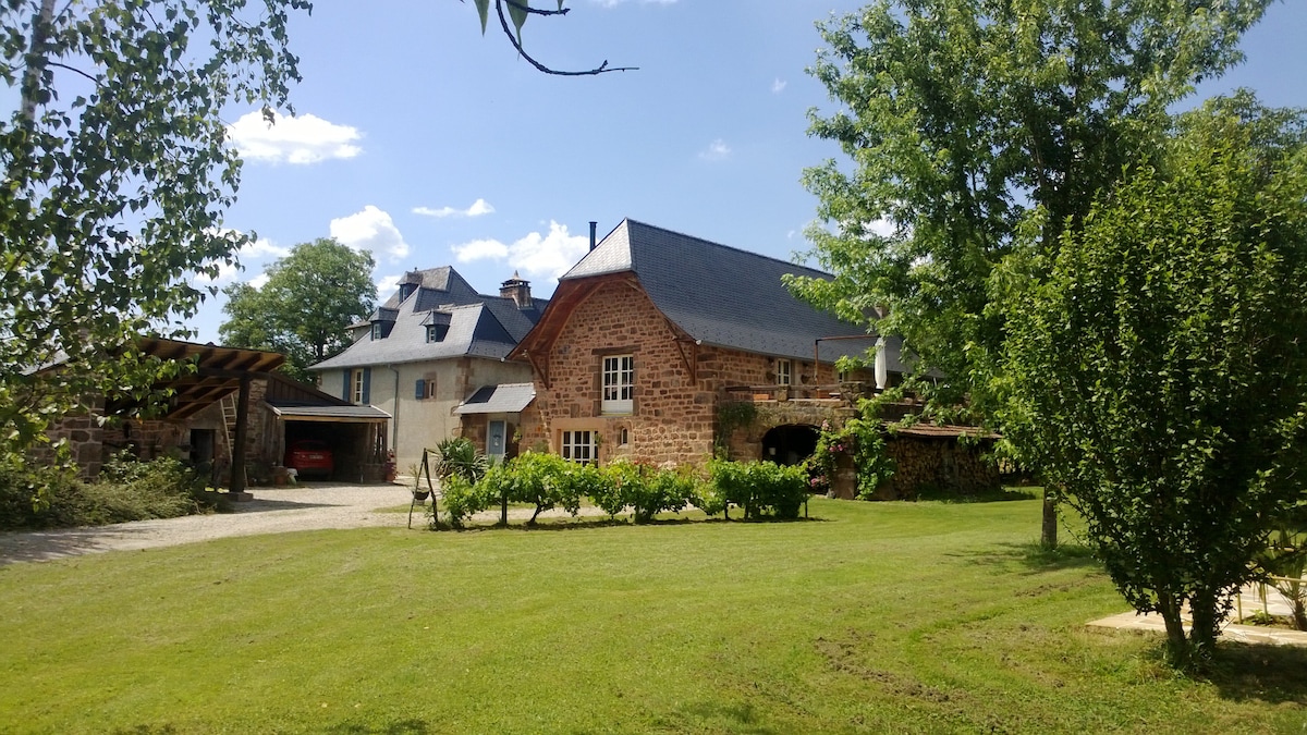 Gite带泳池，靠近Conques