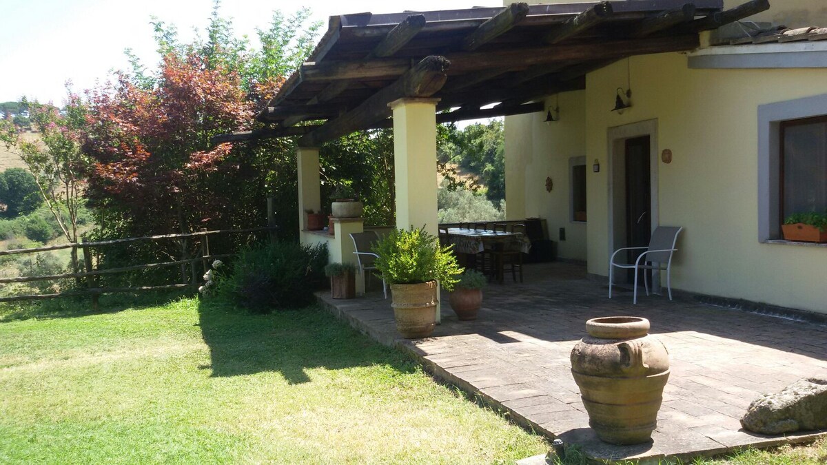 Elegante Farm House 'La Macina'