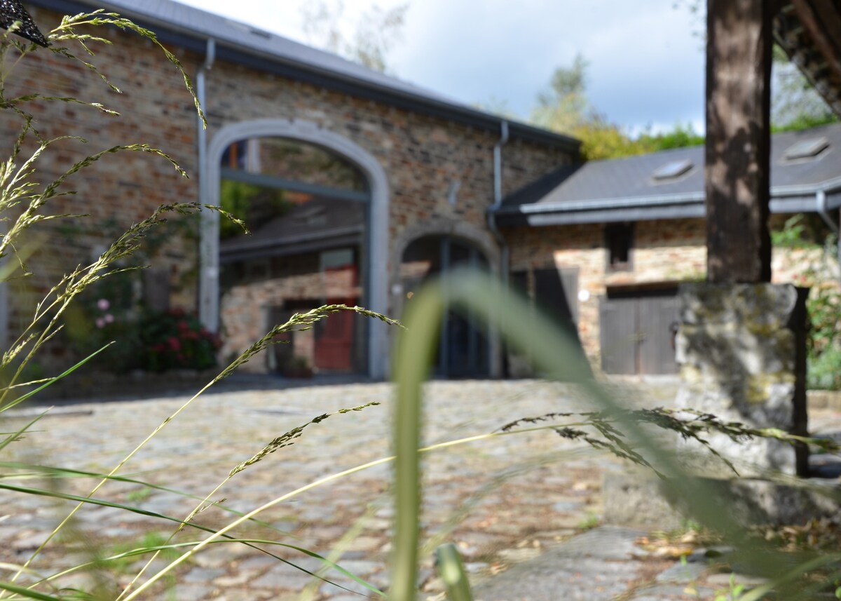 Cour Rimbaud, Village du Livre