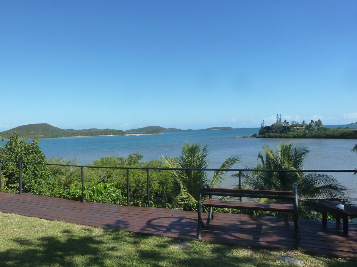 Studio à Nouméa au bord de l'eau, vue sur le lagon