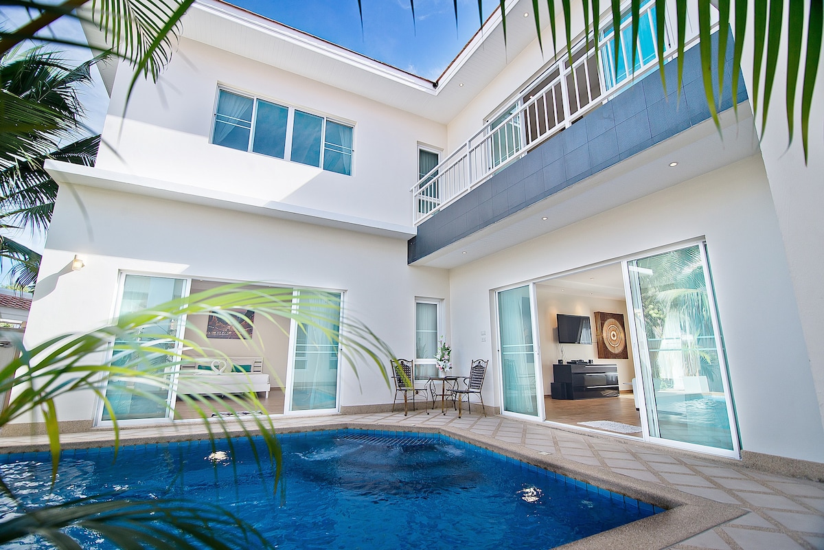 Tropicana Pool Villa 4