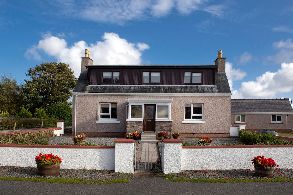 Smith Cottage - 26 North Street - Stornoway