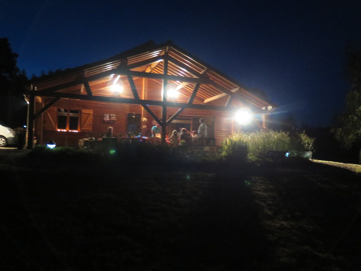 CHALET IN PEACE NEAR THERMAL CITY AND PARK LE PAL