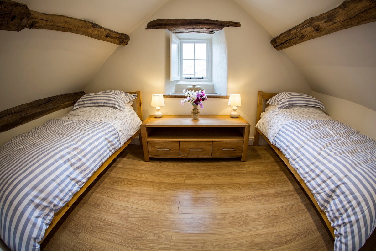 The Gardener 's Cottage, Goosehill Hall, Castleton