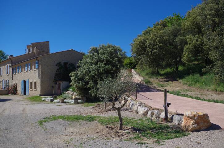 Gréoux-les-Bains的民宿