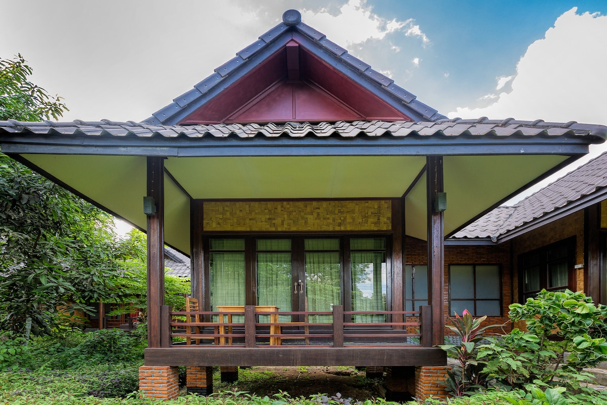 Lao Valhalla Bungalows &餐厅