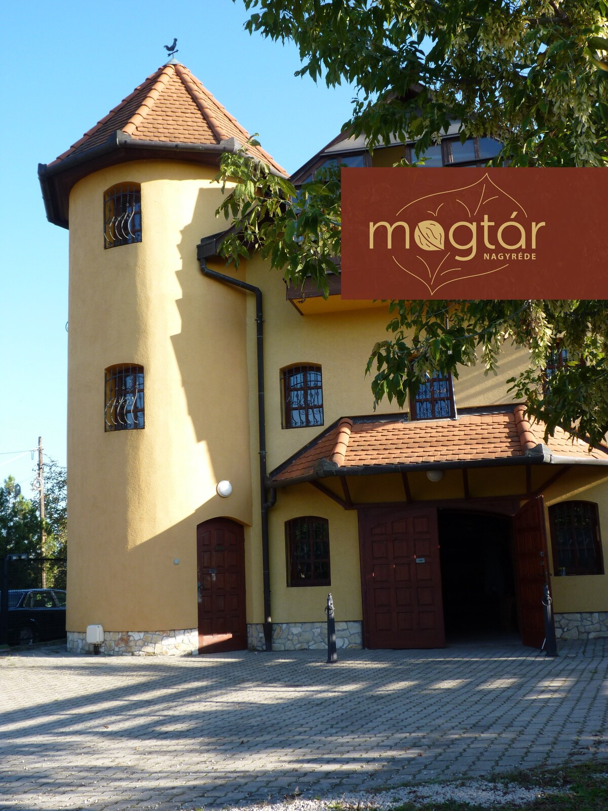 The Old Granary - Magtár Guesthouse