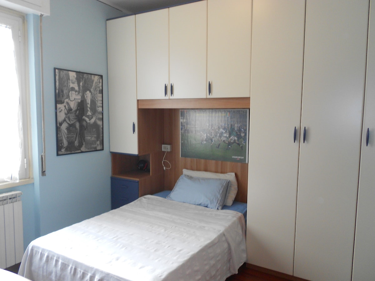 房间位于舒适的Brescia Sud区