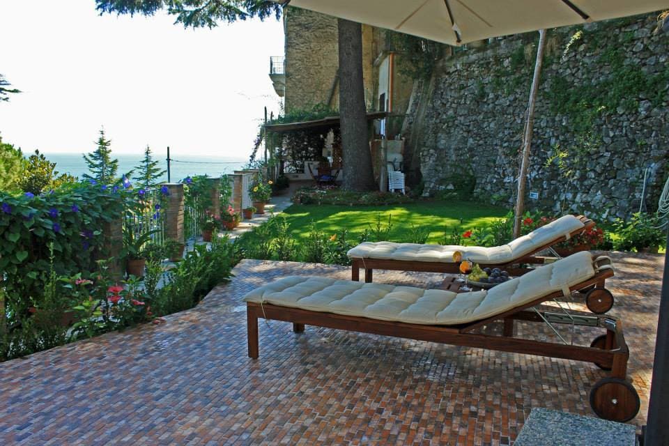阿马尔菲（ Amalfi ）附近的全景别墅