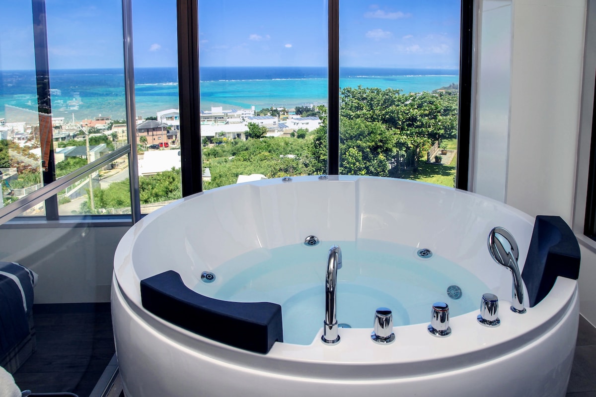 桑拿和按摩浴缸的桑拿和按摩浴缸与您的桑拿相反！海景公寓酒店/2023更新