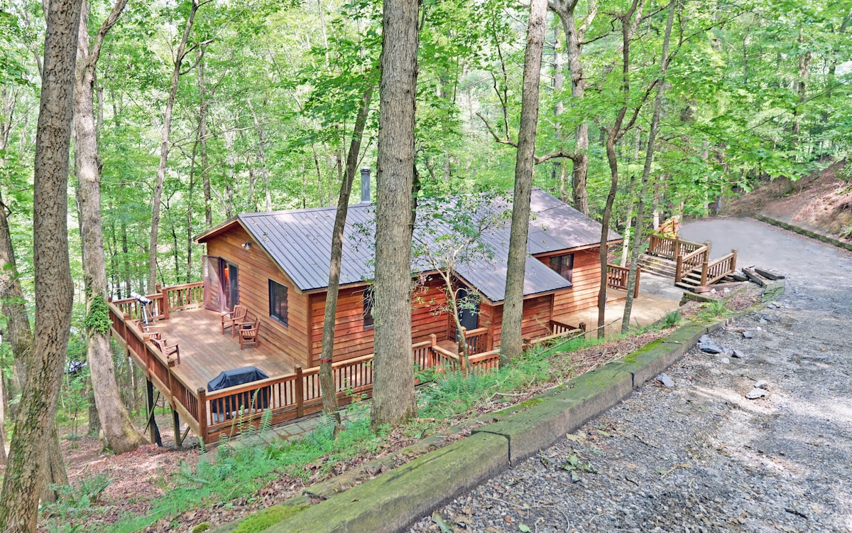 White Water River Cabin #1-Near Helen Ga-Hot Tub