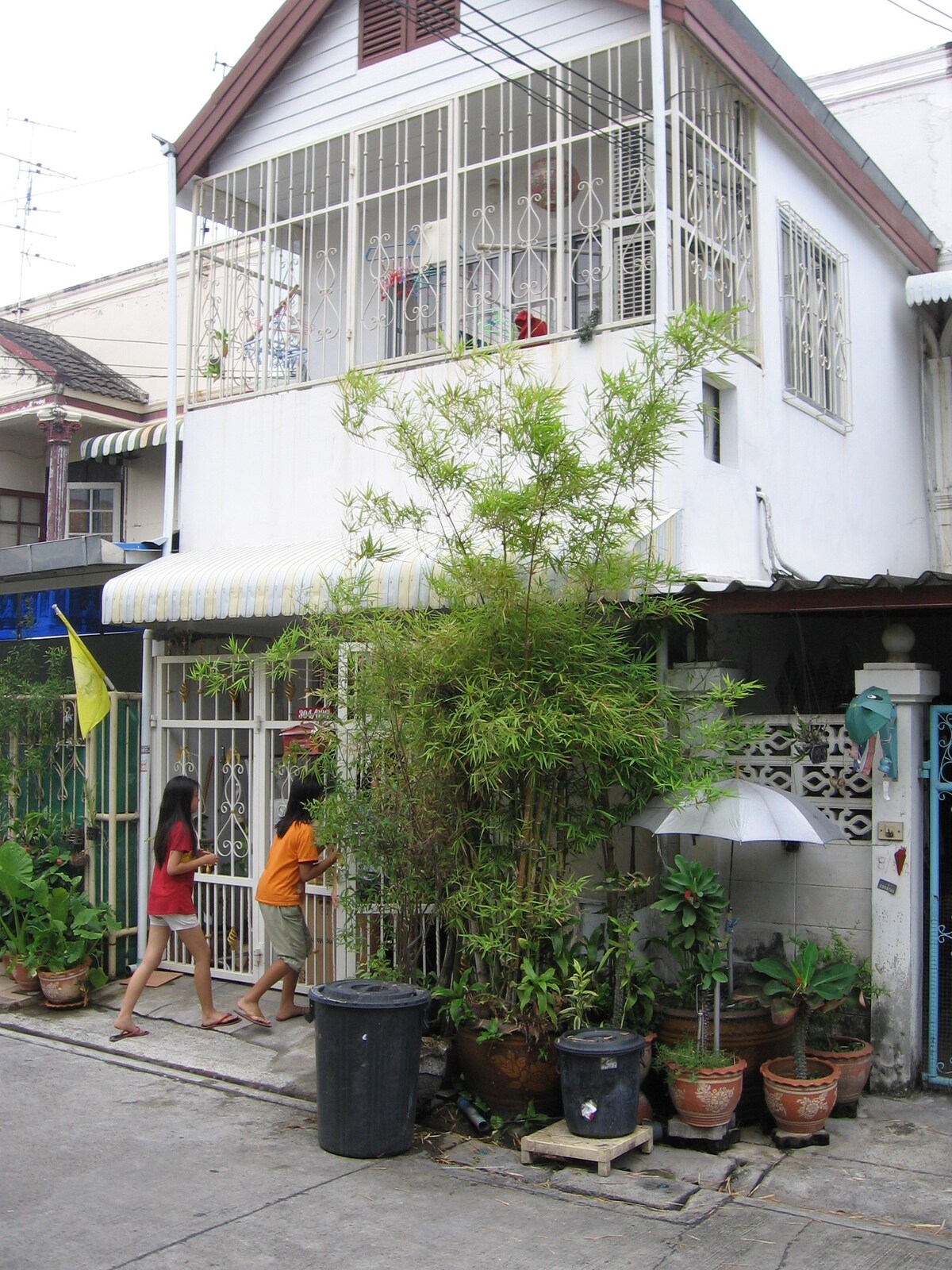 曼谷独立房间。低成本住宿加早餐