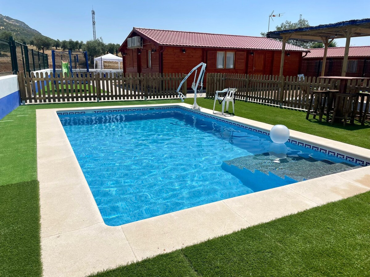 Fabulosa cabaña con piscina y sauna!