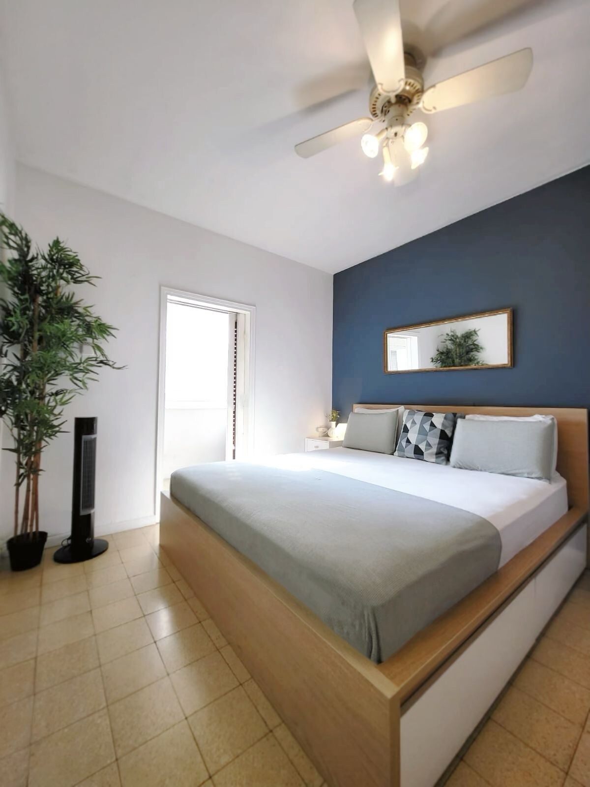 装修精良、干净的公寓，充满植物和令人愉快的能量！