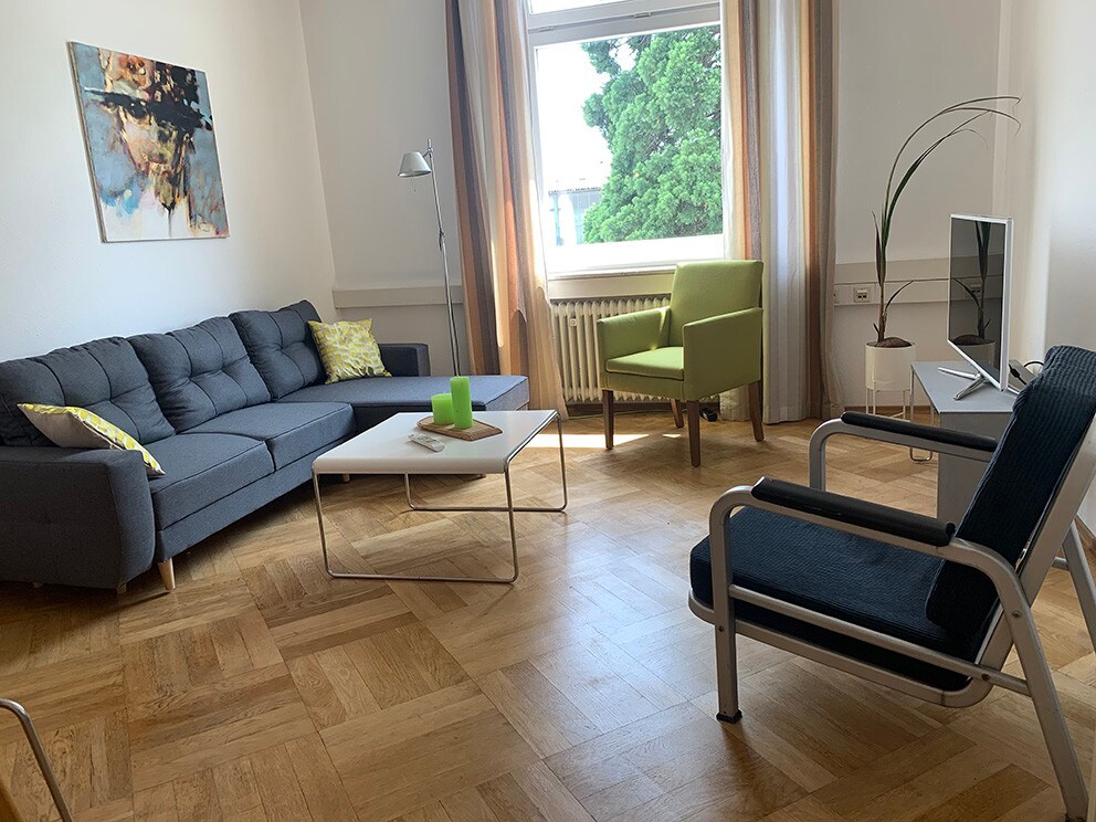 Bodenseeloft HE66 ， (Kressbronn a. B. ） ，时尚的度假公寓， 87平方米，休息室， 2间卧室，最多6人