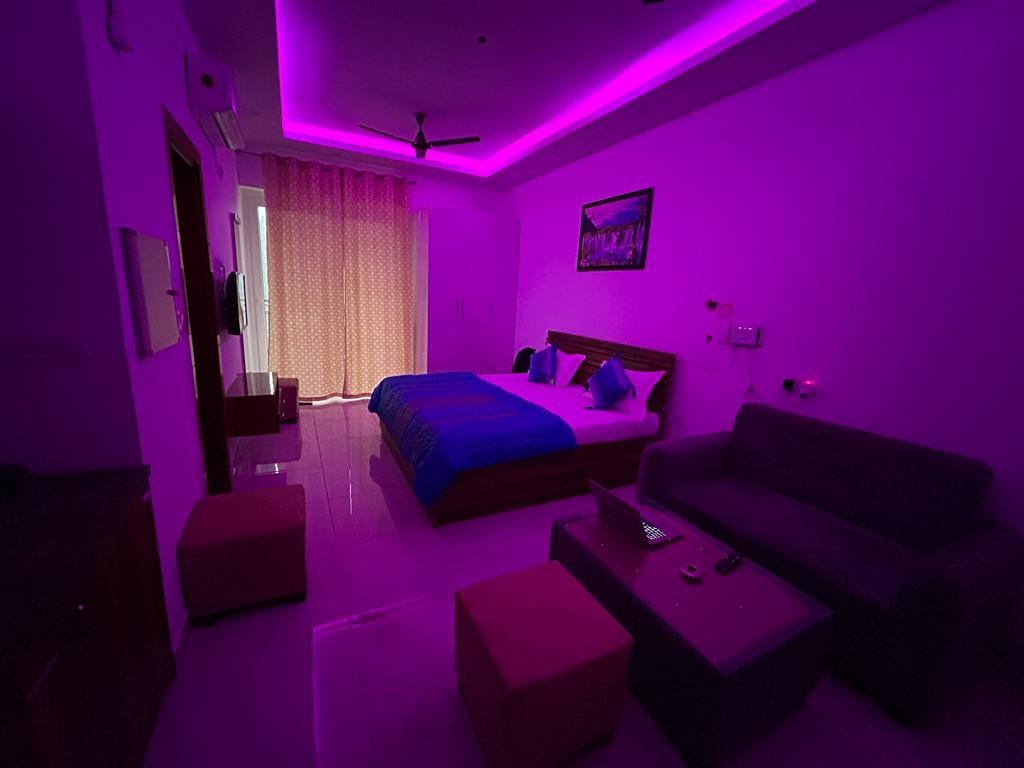 Antaram Suites- In Central Noida