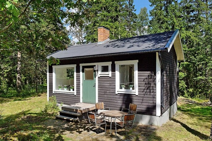Cosy little house by the sea close to Stockholm
