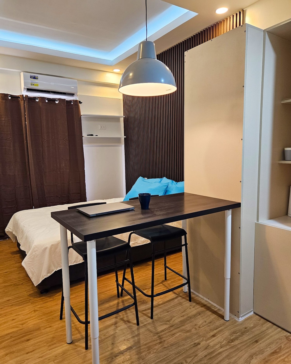 Comfy Condo in Valenzuela