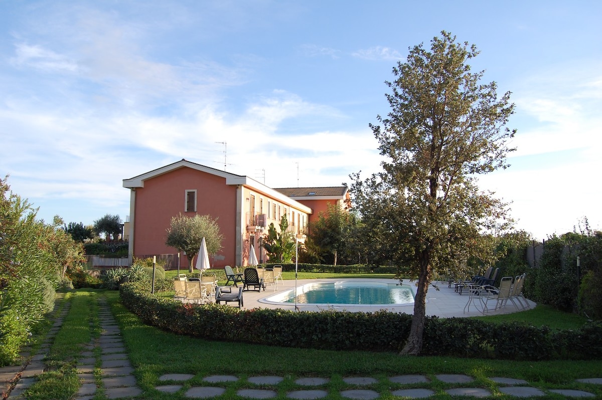 Appartamento con terrazzo, piscina