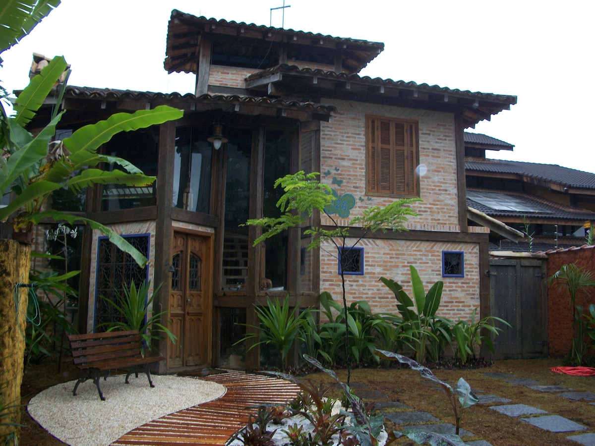 巴拉·杜·乌纳（ BARRA DO UNA ） ，毗邻海滩，有泳池