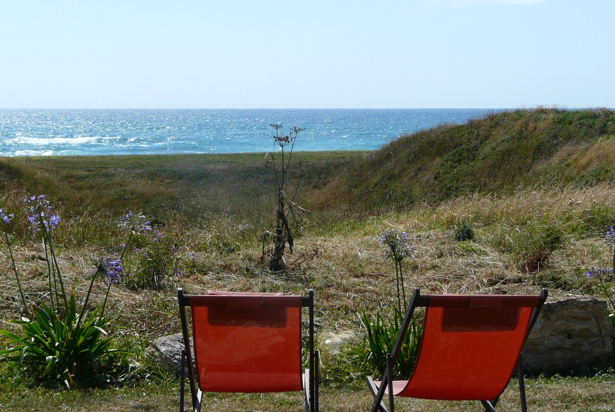 Chaumière vue sur océan:Bleu Salé