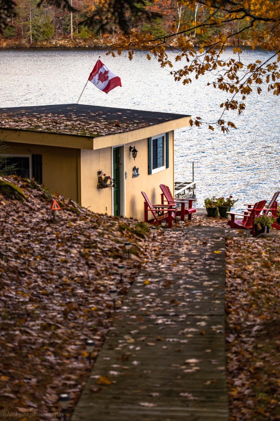 Waterfront cottage at Muskoka