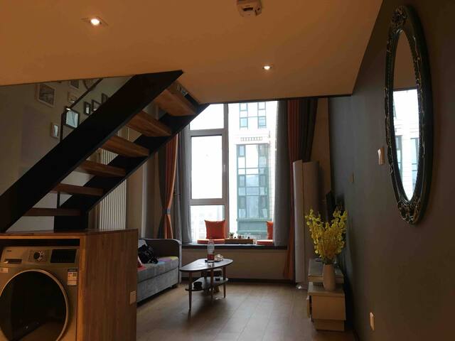 【六野】网红特色复式 @西山湖公寓浪漫loft,近青龙湖,南宫温泉,豪华