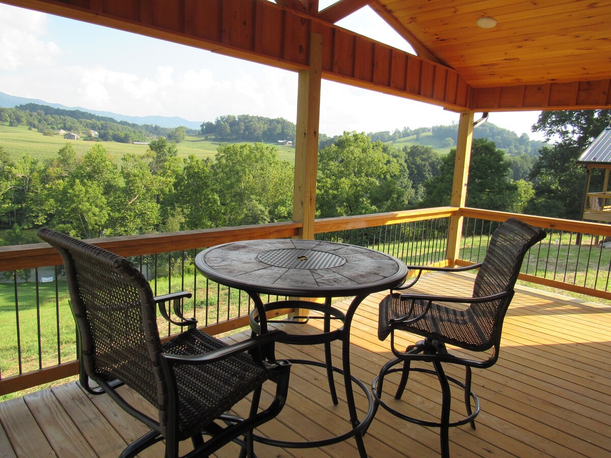 South Holston Riverfront Cabins-Ruth's Retreat
