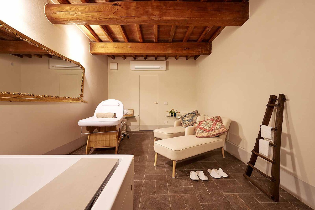Colonica ： 6间卧室6间浴室，带私人水疗中心
