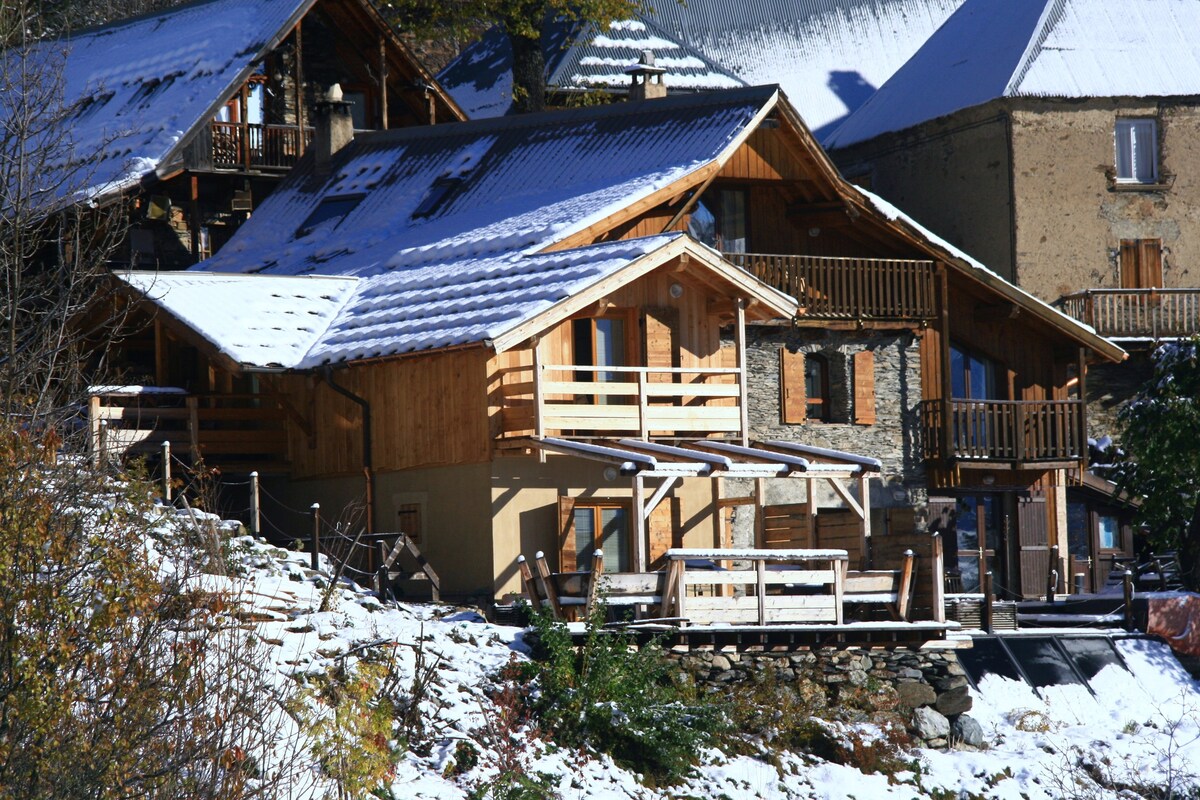 La Source -民宿和配套滑雪和自行车度假木屋