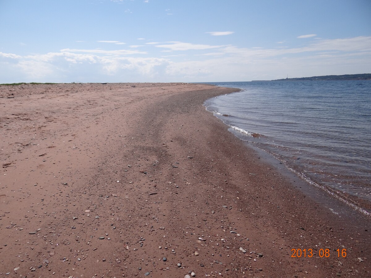 位于Gaspésie Vue Mer别墅的Coquet单间公寓