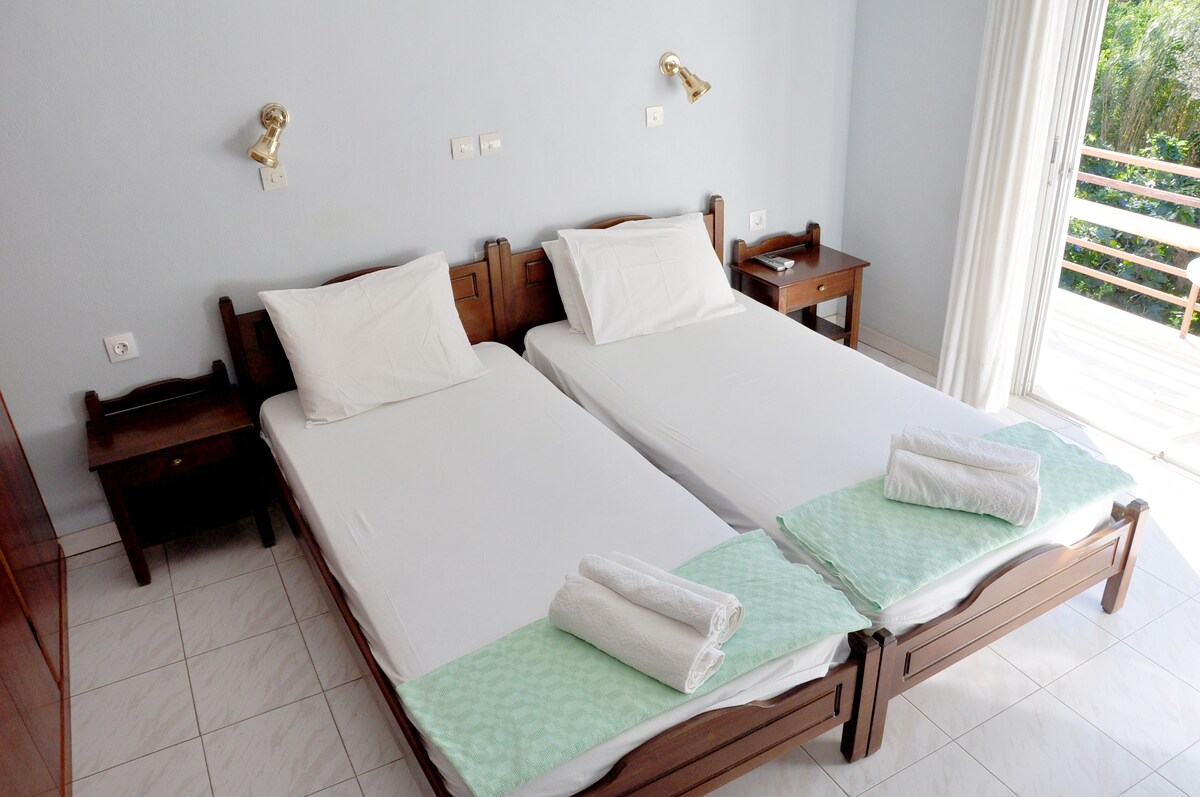 Glaros Rooms Ikaria - Room 2