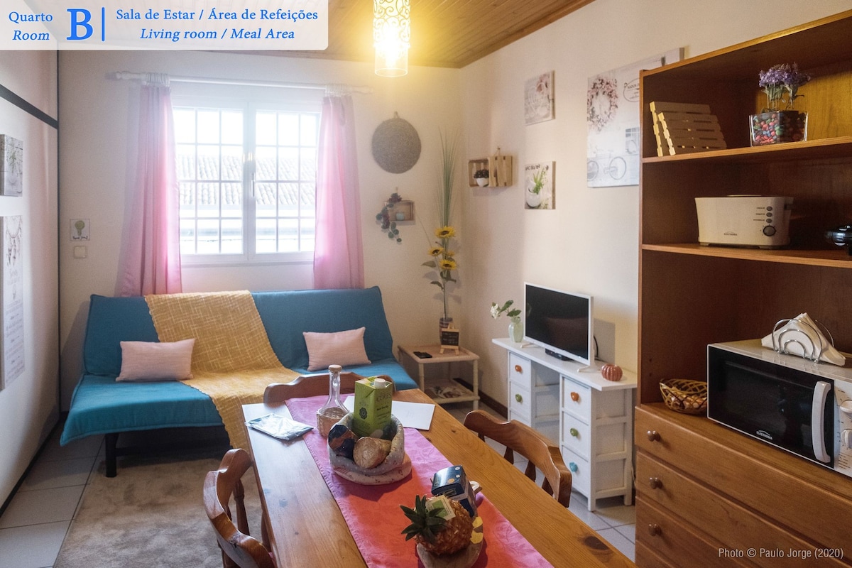 Casa dos Guerra (Room B) - Homestay in Azores