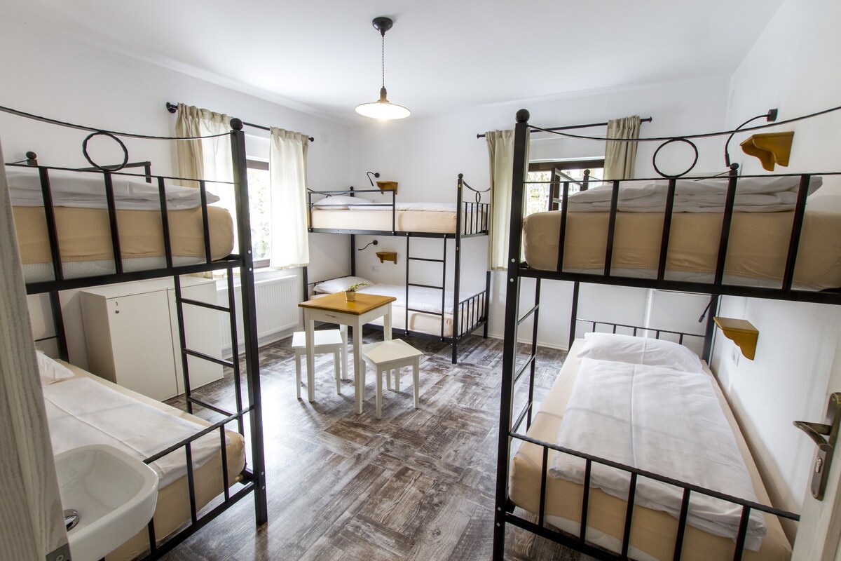 6 bunk bedroom in Hostel Hildegarden