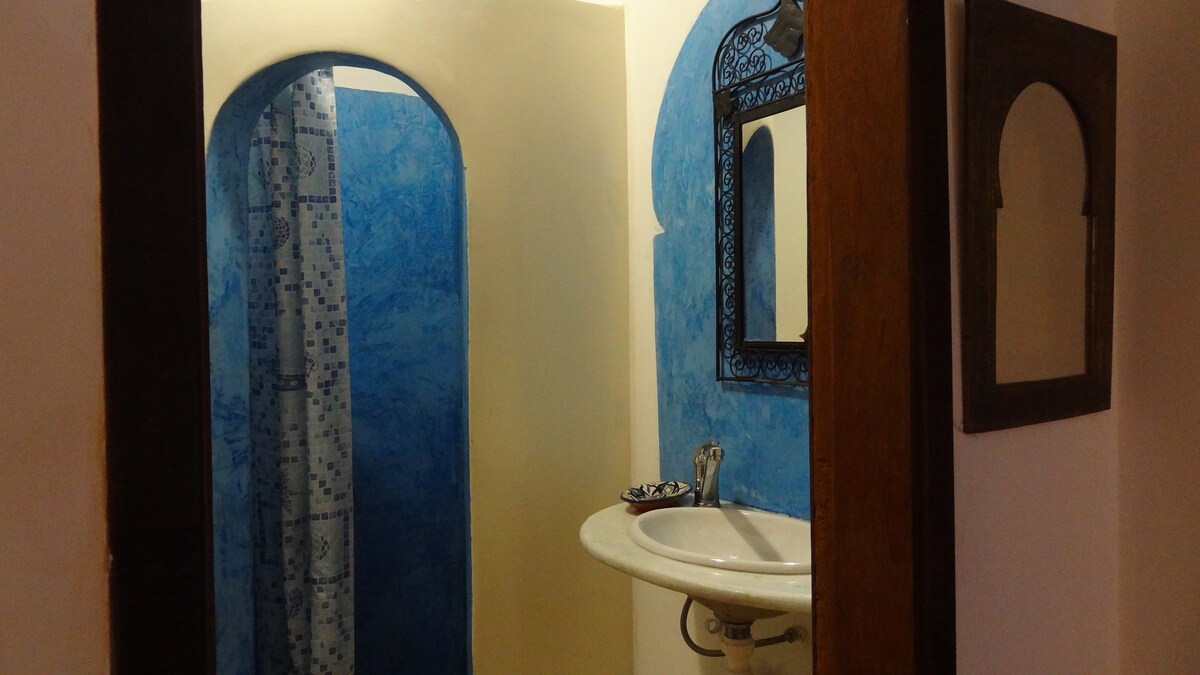 Maroc room 4pers  Storic Center B&B