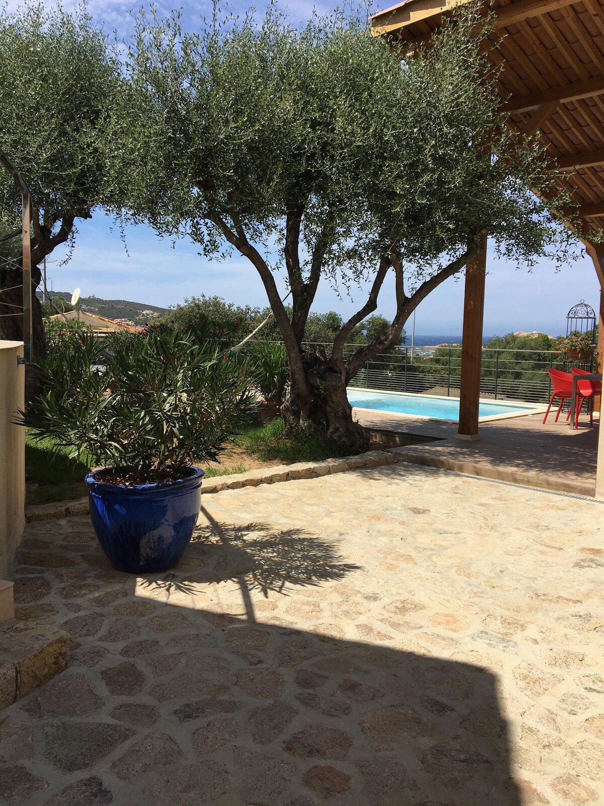 Casa di l 'Alivu ，带泳池的复式公寓，可欣赏海景