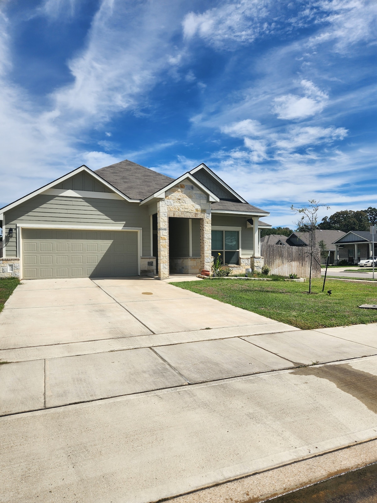 The Aggie Getaway - 4 bedroom, 2.5 bathroom home!