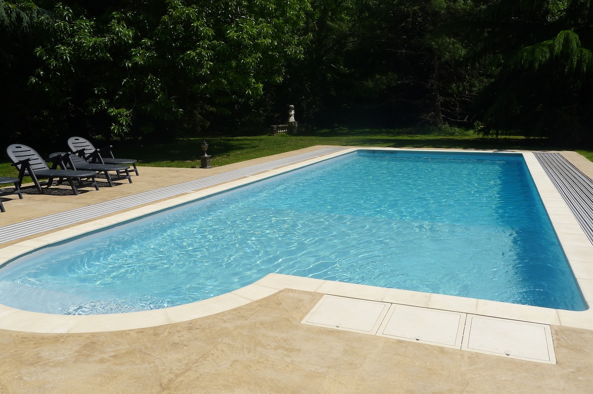 Logis des Ponnes, avec piscine chauffée couverte